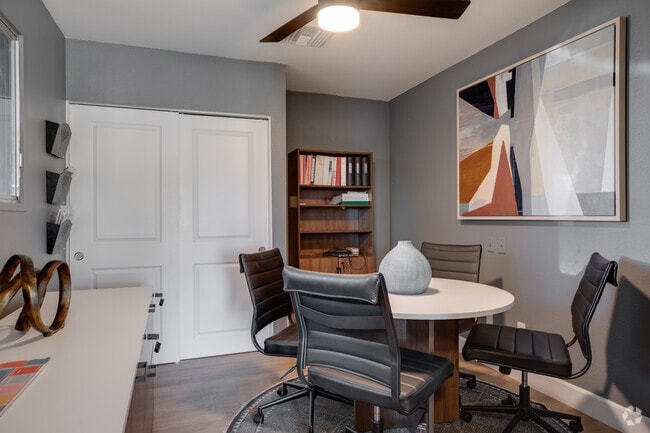 Leasing Office - Connect on University Apartments