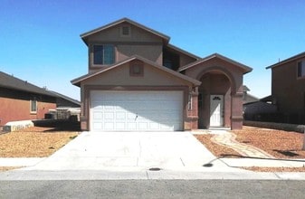 Building Photo - 11728 Mesquite Bush Dr