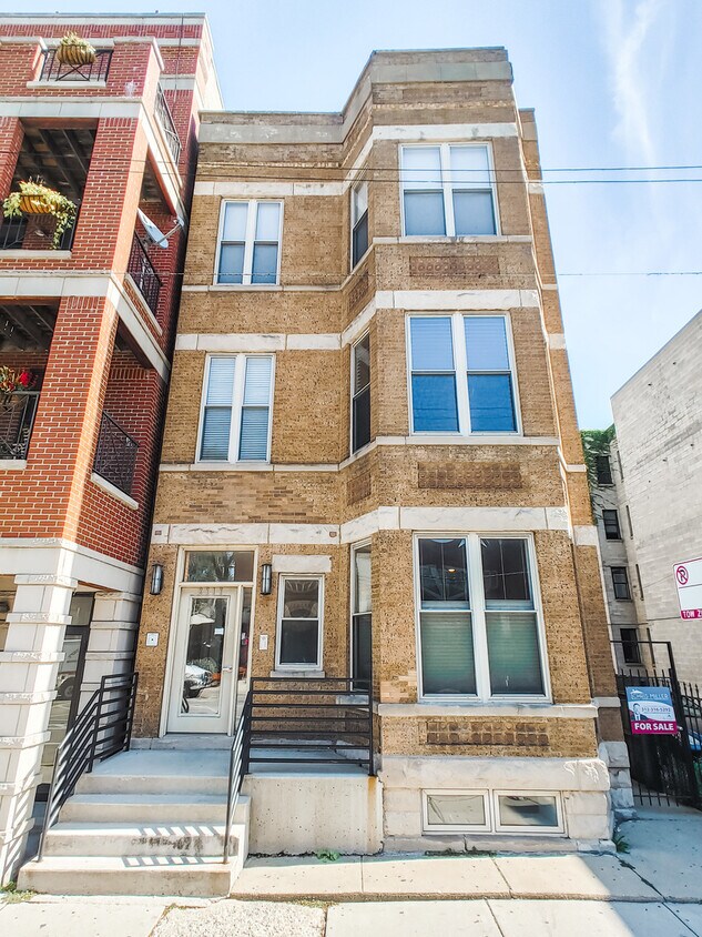 2717 N Halsted St Unit 1R, Chicago, IL 60614 Condo for Rent in