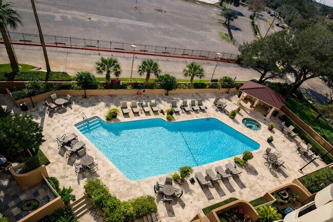 Foto del edificio - 3525 Sage Rd