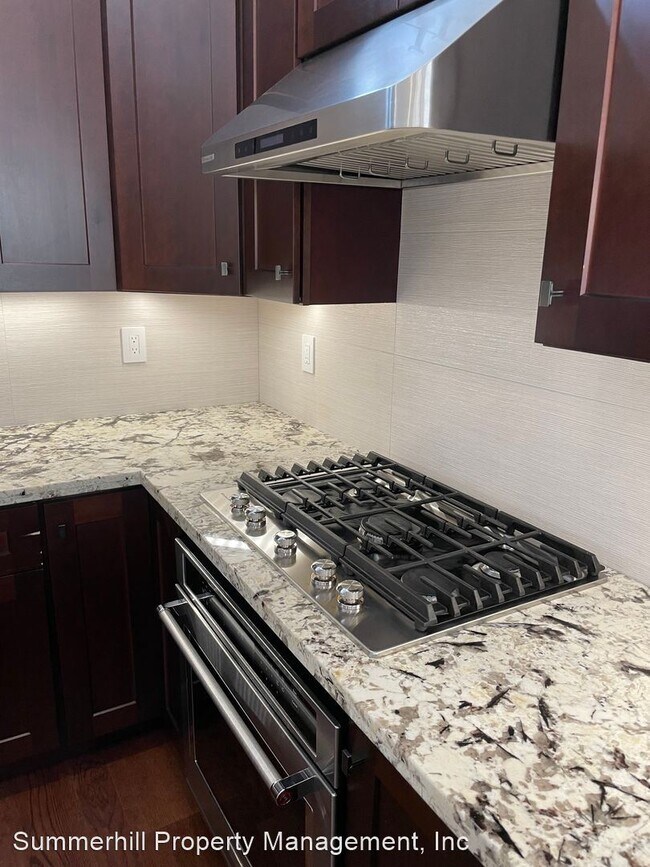 Foto del edificio - 3 br, 2.5 bath House - 565 Front Lane