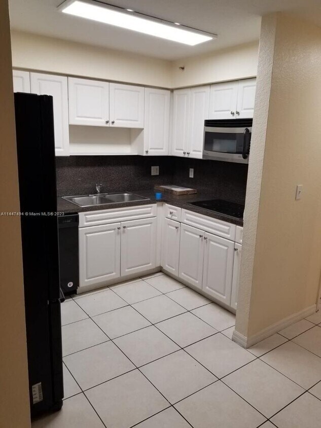 650 Palm Ave Unit 2B6, Hialeah, FL 33010 Condo for Rent in Hialeah