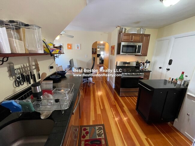 Building Photo - 21 Chandler St