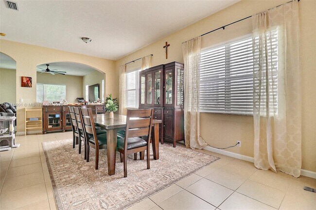 Foto del edificio - 1094 Grove Park Cir