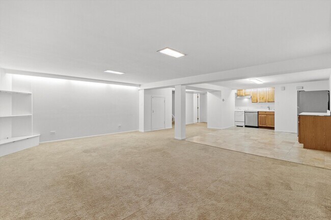 Foto del edificio - 2545 W Lunt Ave