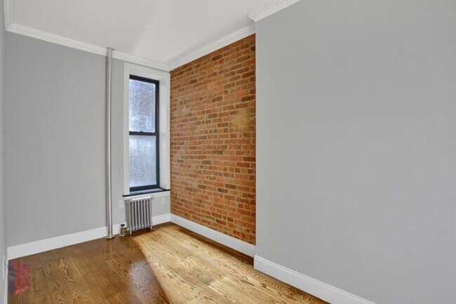 Foto del edificio - 438 W 52nd St