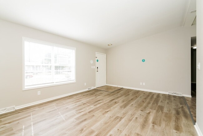 Building Photo - 3266 Sextant Dr