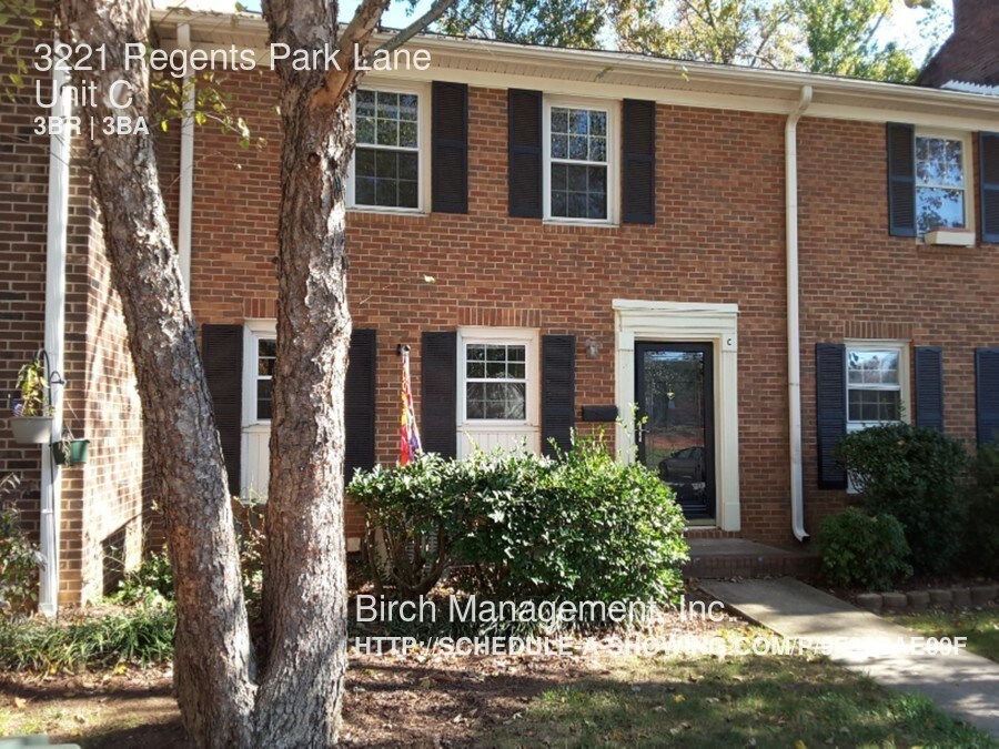 Foto principal - 3221 Regents Park Ln