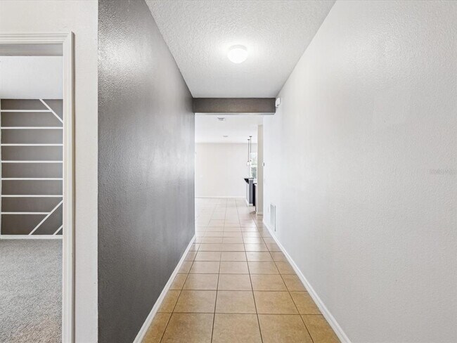 Building Photo - 11525 Southern Creek Dr