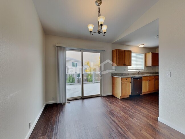 Building Photo - 6627 Sonny Blue Dr