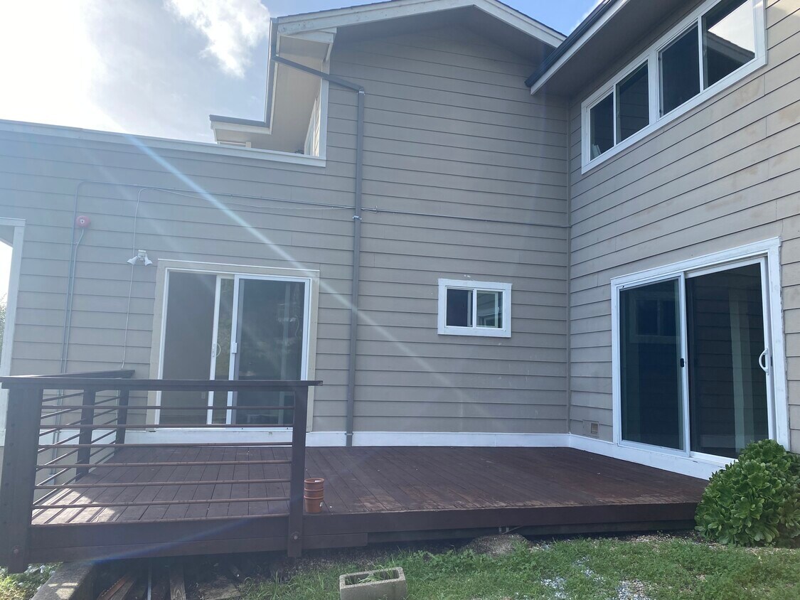 Outdoor Living - 440 Cress Rd