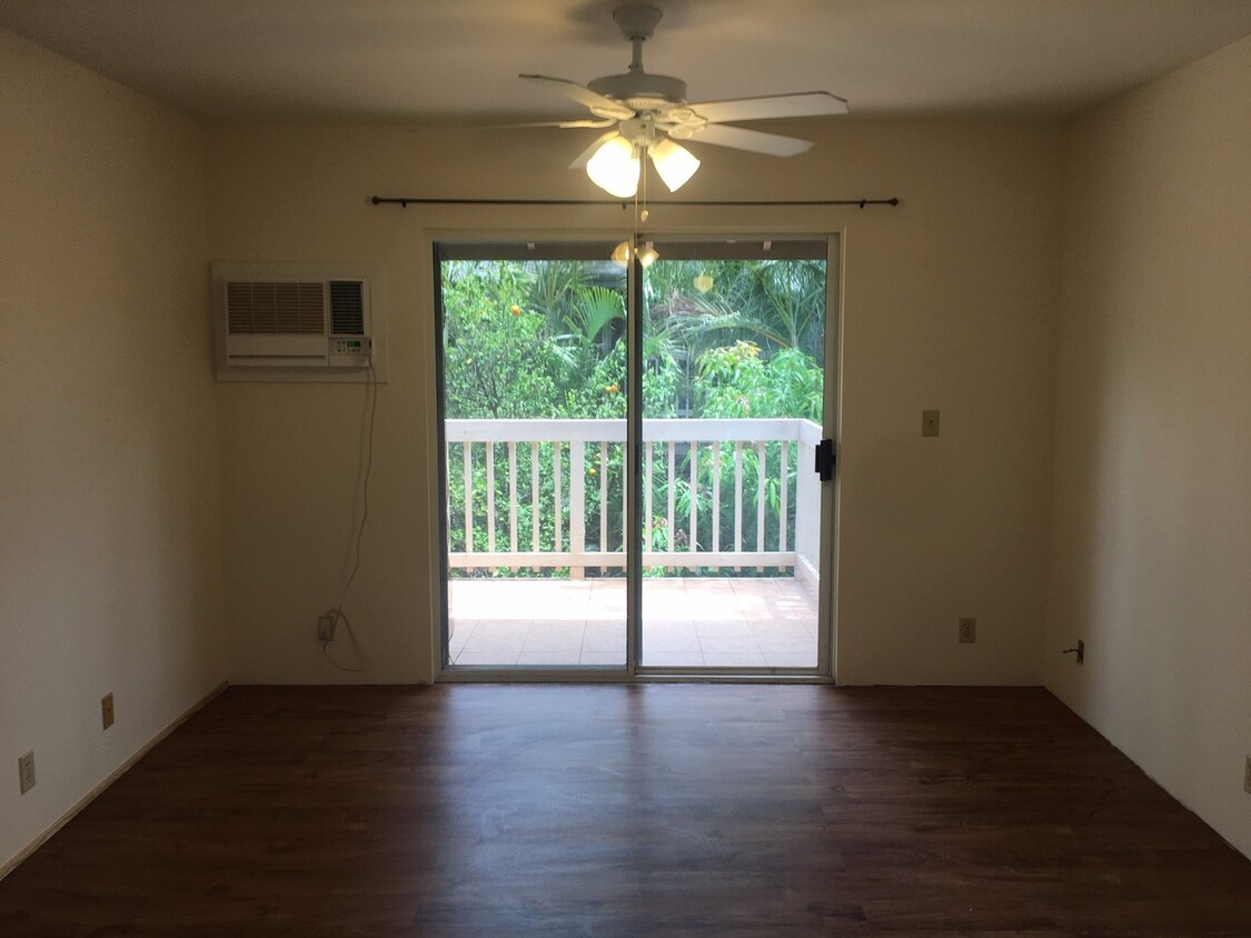 Primary Photo - 2 bdrm 1.5 bath 2nd floor Southpointe at W...