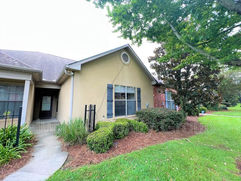 Primary Photo - 809 Summer Breeze Dr