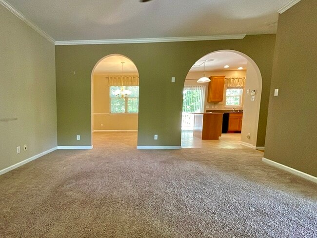 Photo - 1011 Sophomore Ct House