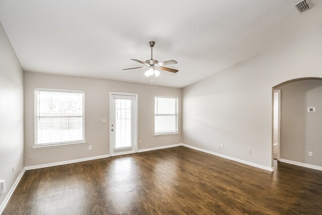 Foto del edificio - 1760 Glen Laurel Dr