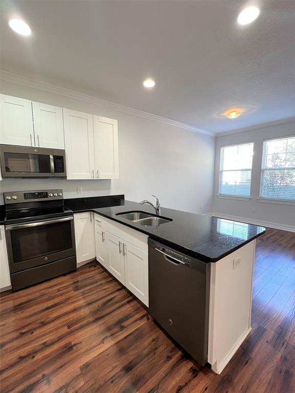 Building Photo - 6921 Interbay Blvd