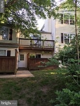 Building Photo - 11434 Deepwood Dr