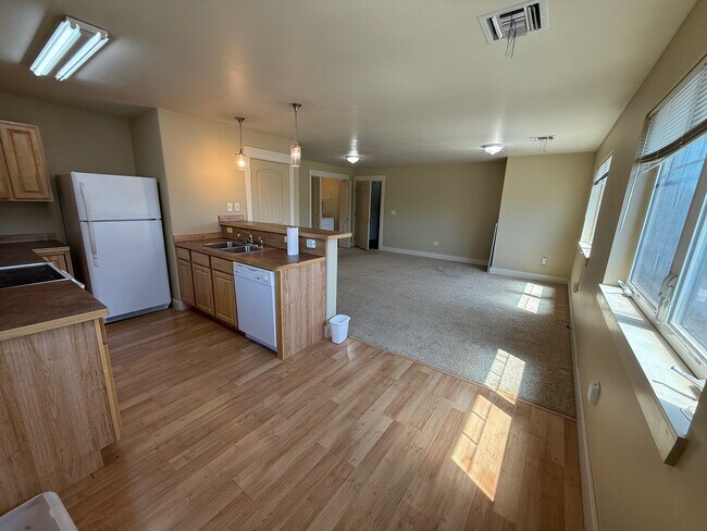 Building Photo - 2115 Durston Rd