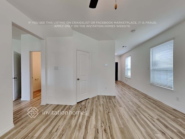 Building Photo - 23839 Via Camino Ln