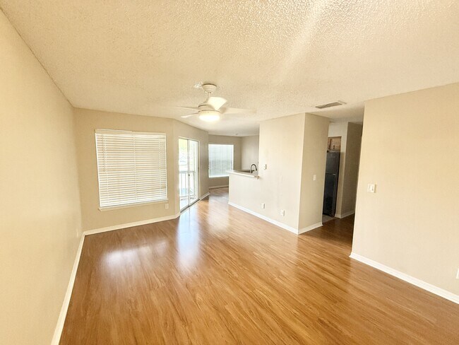Building Photo - 1065 S Hiawassee Rd