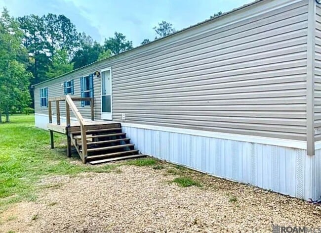 Building Photo - 15873 Abe Linder Rd