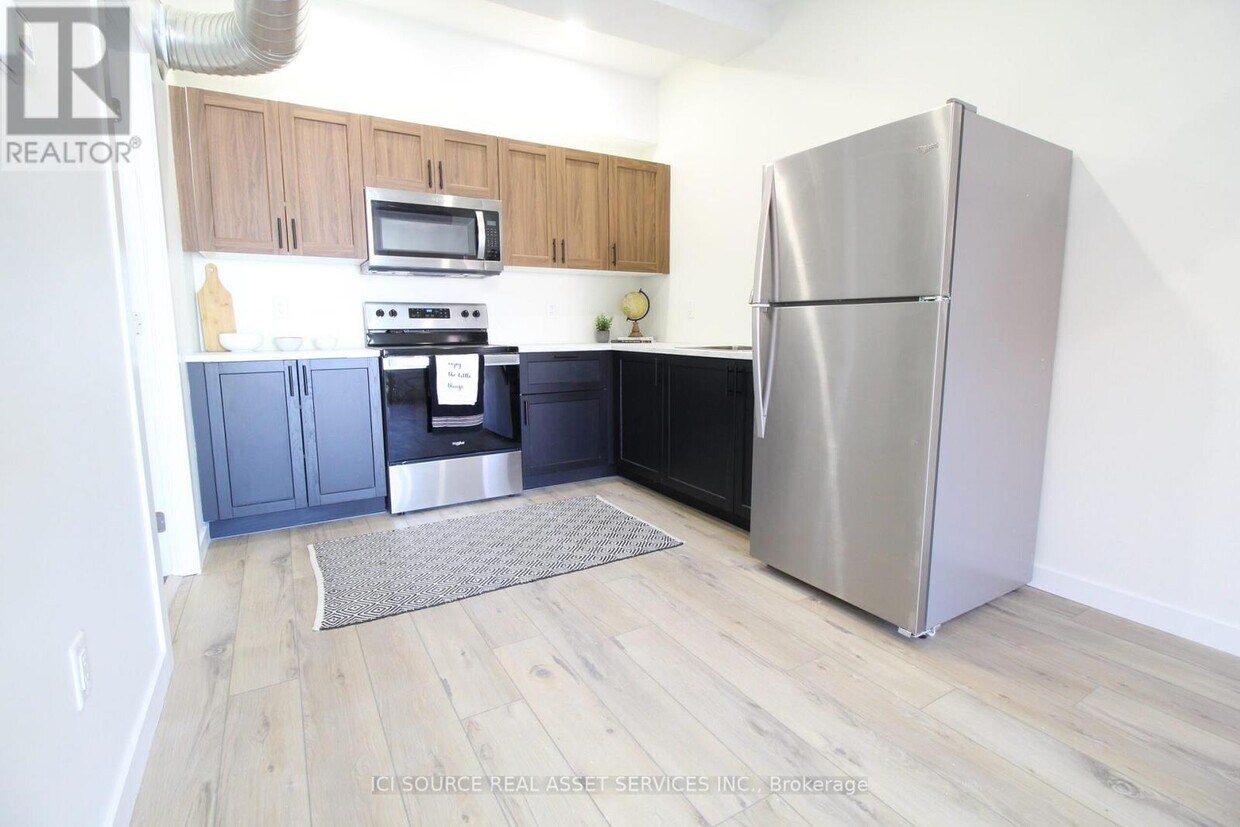 2 Talbot St S, Essex, ON N8M 1A7 House for Rent in Essex, ON