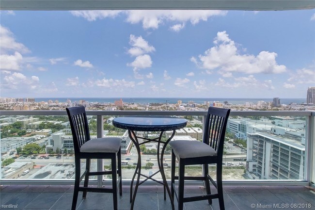 Building Photo - 1 br, 1 bath Condo - 650 West Ave Unit 24