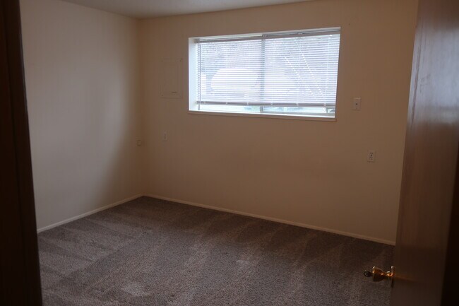 Foto del edificio - 1340 Clements Cir