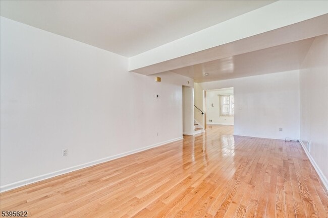 Foto del edificio - 536 Elsie Ave