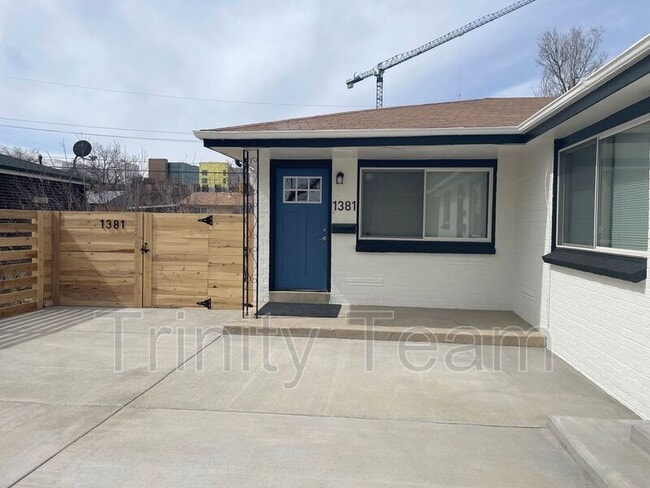 Building Photo - 1381 Xanadu St