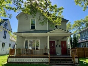 Building Photo - 219 S 5th Ave