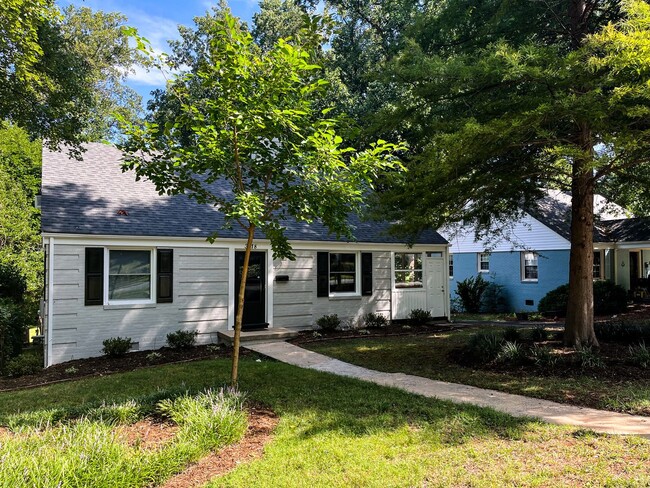 Building Photo - Gorgeous Greensboro 3 Bedroom 2 Bathroom H...