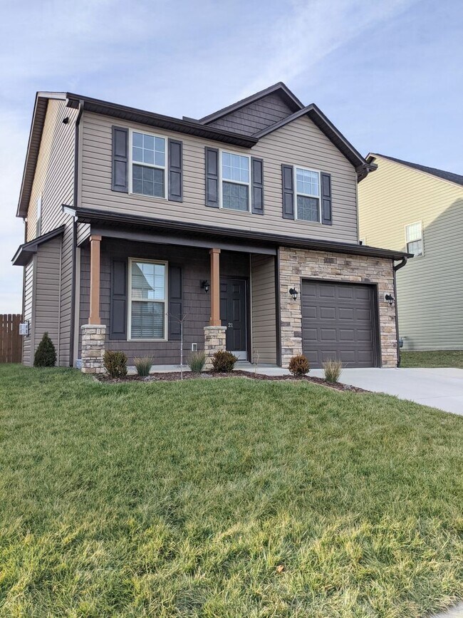 Building Photo - Great Location in the River Stone Community!