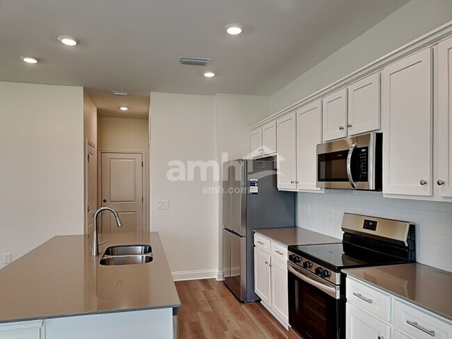 Foto del edificio - 1060 Grafton Ridge Dr