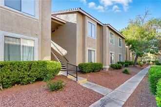 Building Photo - 7200 W Pirates Cove Rd