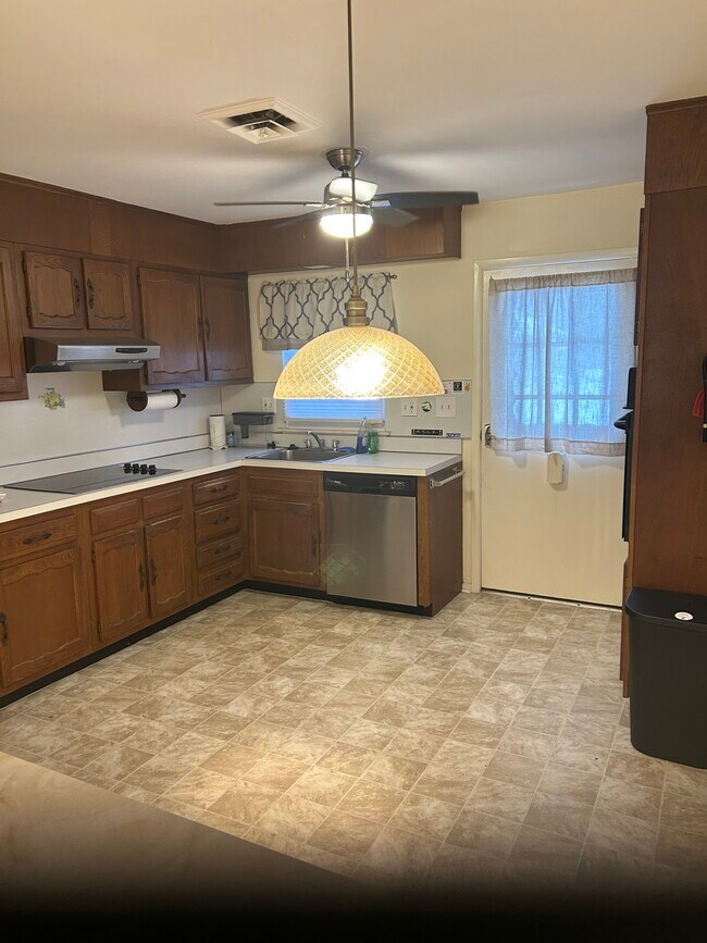 Foto del edificio - 1168A Clydebank Ct