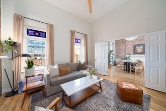 Building Photo - 205 14th St