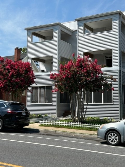 Primary Photo - 1205 Potomac Ave