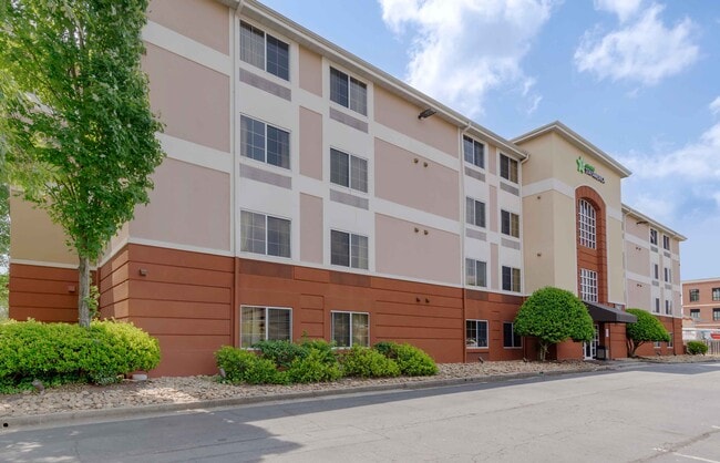 Building Photo - Furnished Studio-Atlanta - Buckhead