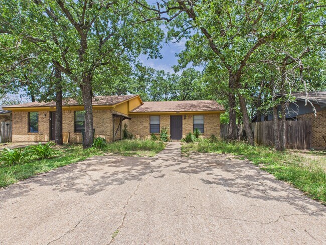 Foto del edificio - 2855 Forest Bend Dr