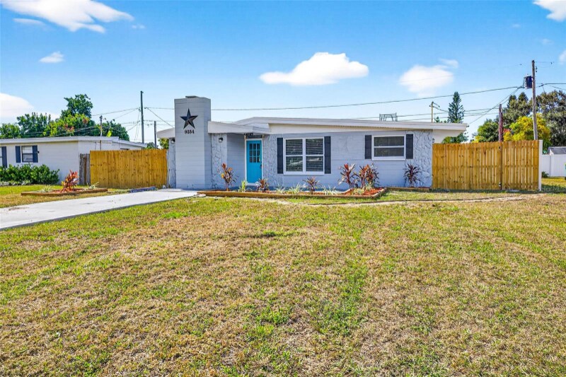 Foto principal - 9254 86th St N