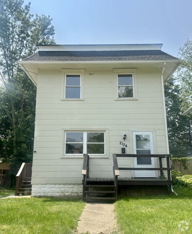 Building Photo - 2124 17th St SW