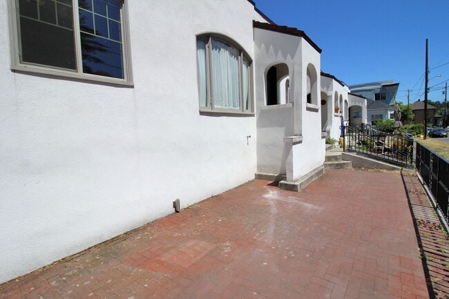 Foto del edificio - 2905 SE Alder St