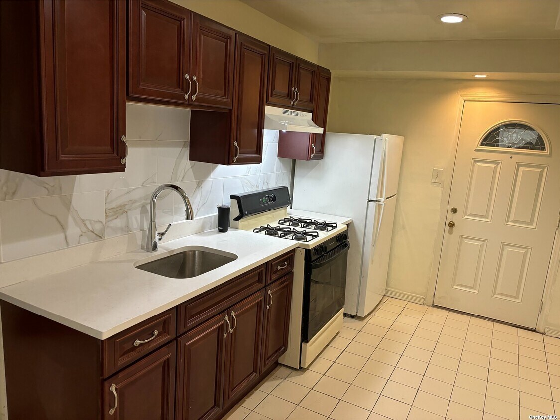Foto principal - 114-15 207th St