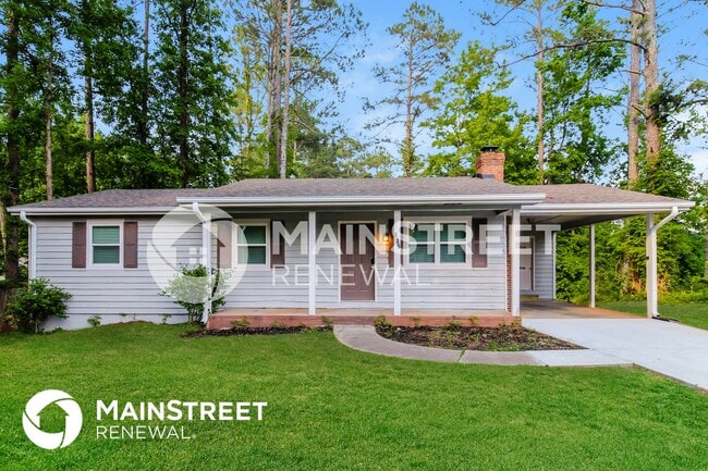 Building Photo - 635 Lakeridge Cir SE