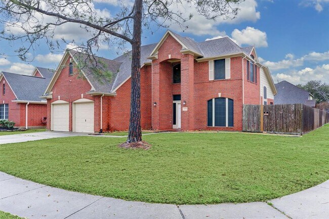 Foto del edificio - 10900 Spruce Dr N
