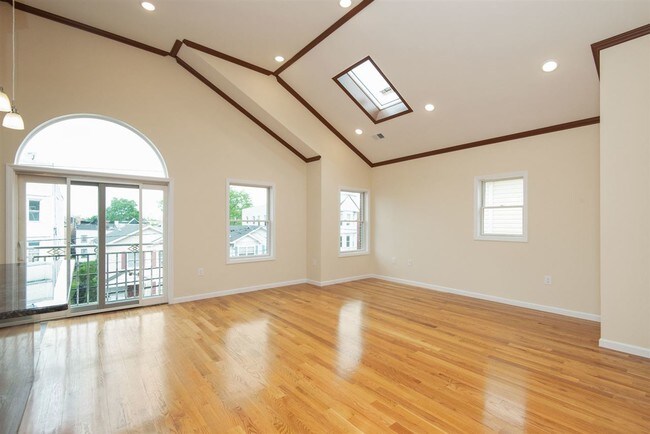 Foto del edificio - 103 Grant Ave