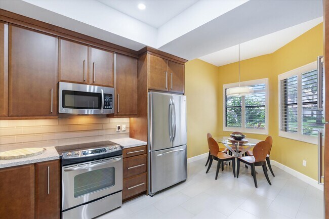 Foto del edificio - 16873 Isle of Palms Dr