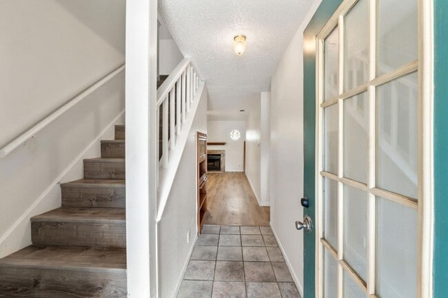 Foto del edificio - 1402 Oakmeadows Cove