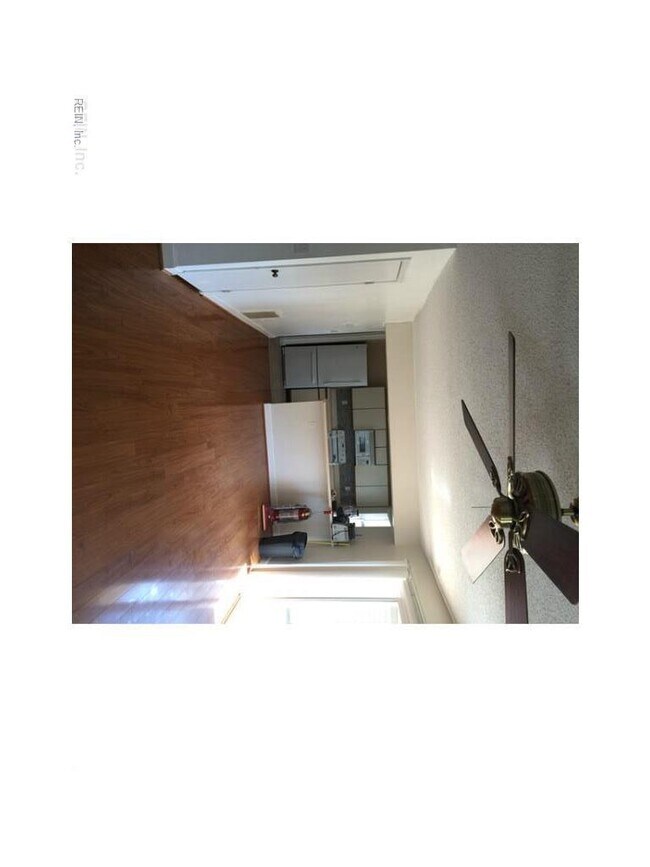 Building Photo - For Rent!!